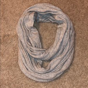 Infinity scarf